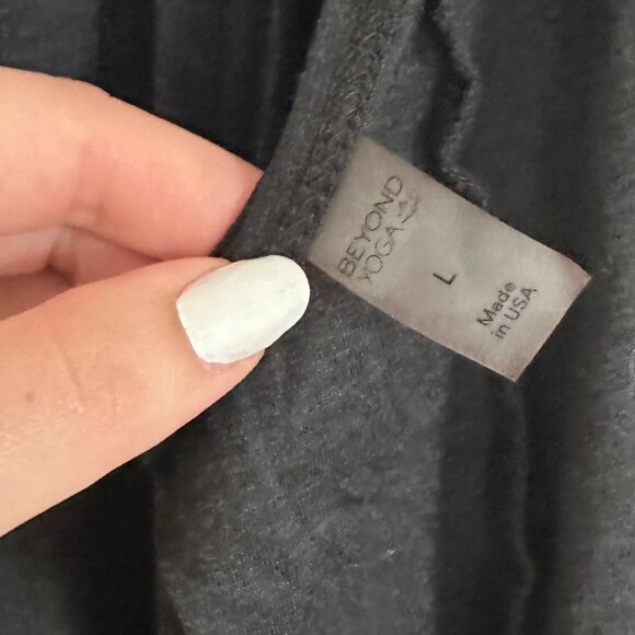 EUC Beyond Yoga Featherweight Soft Slumber Midi Sleep Dress in Black (L) - Picture 6 of 8